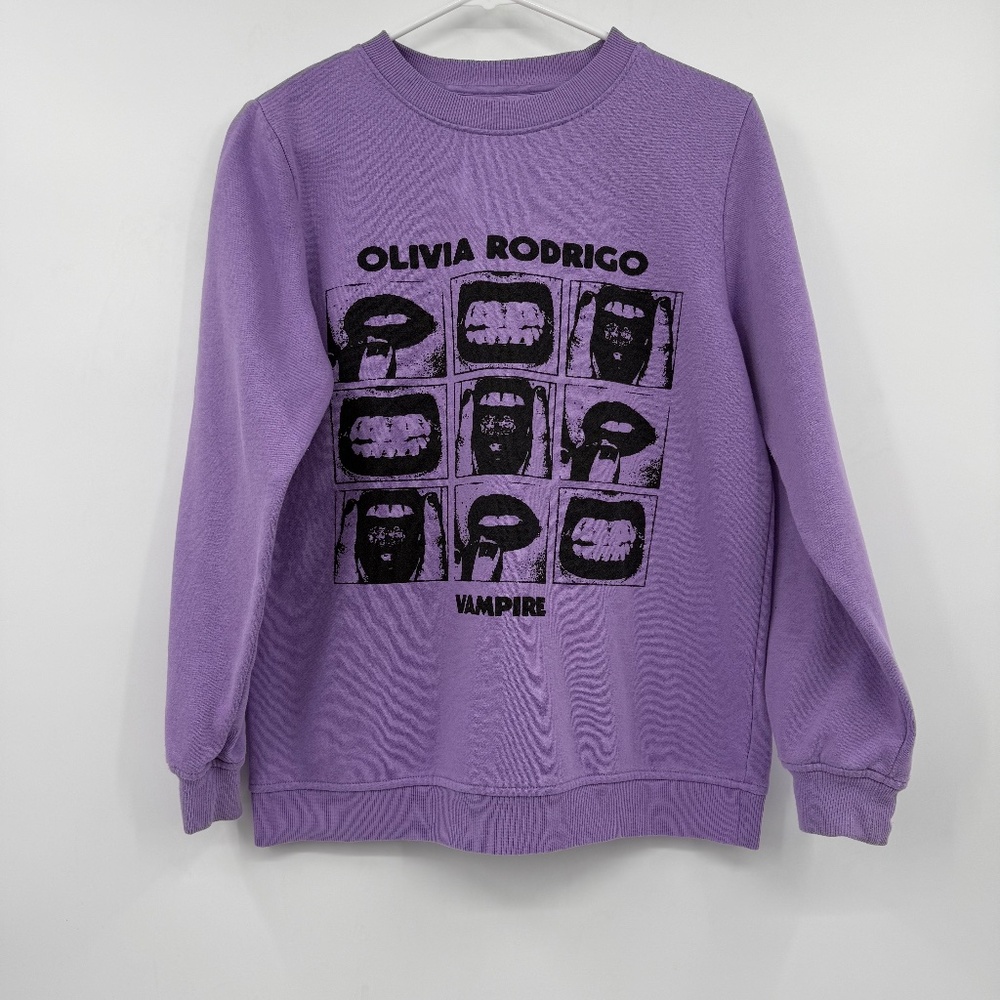 Olivia Rodrigo Sweatshirt Women Medium Purple Vampire Pullover Fleece Crew Neck